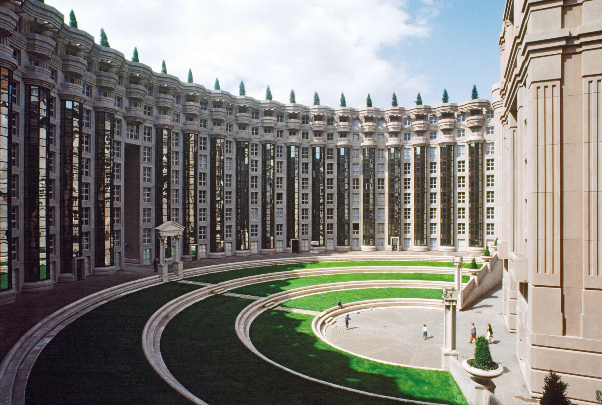 Ricardo Bofill: Visions of Architecture