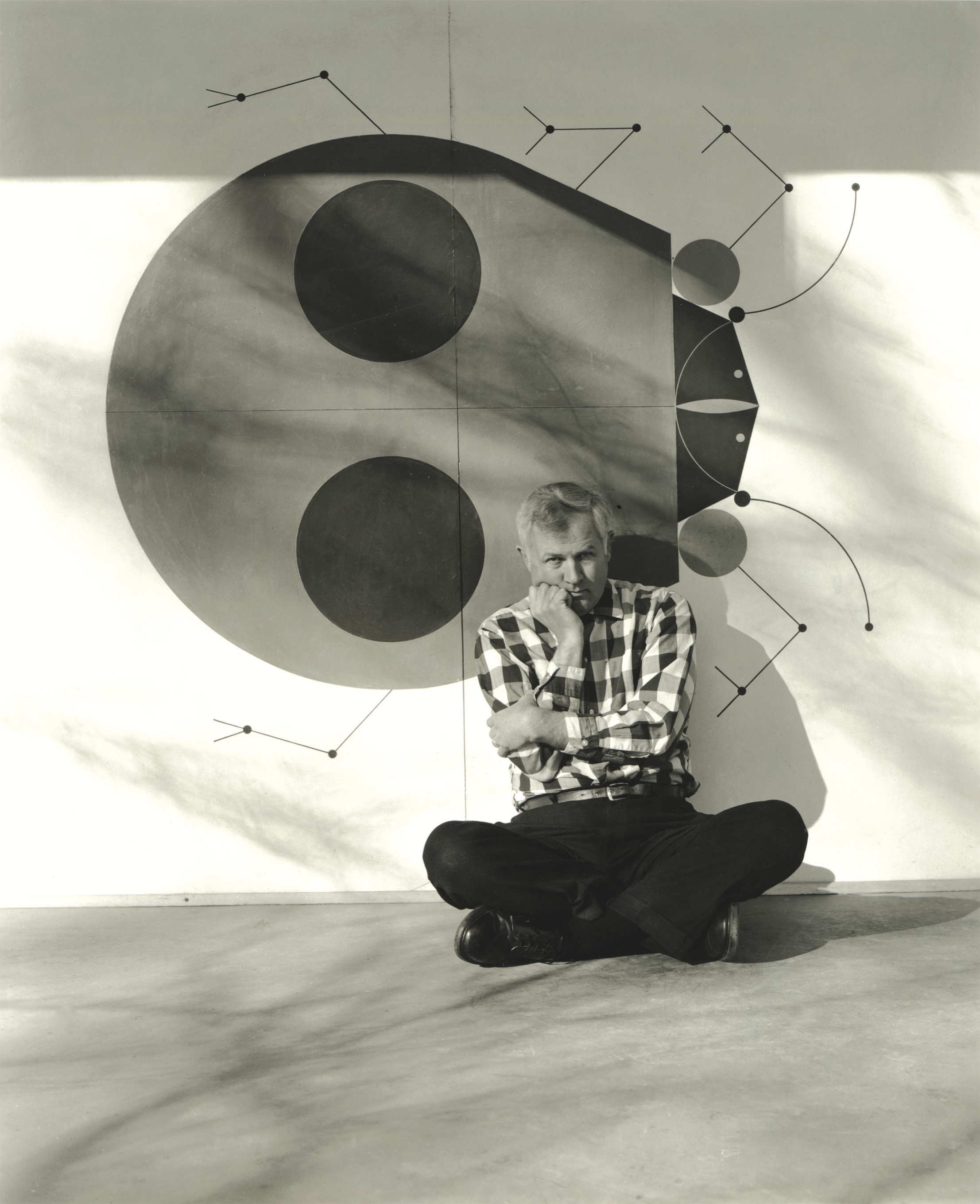 Charley Harper He was always searching for the sharper line, the more perfect curve, the better angle. Discover more about this incredible artist in Wild Life by gestalten