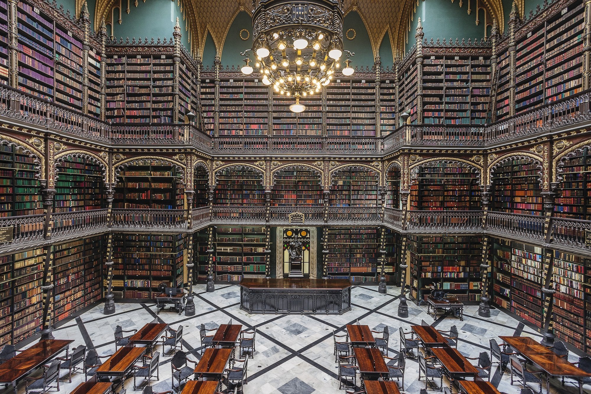 Discover Real Gabinete Portugues de Leitura in Temples of Books by gestalten