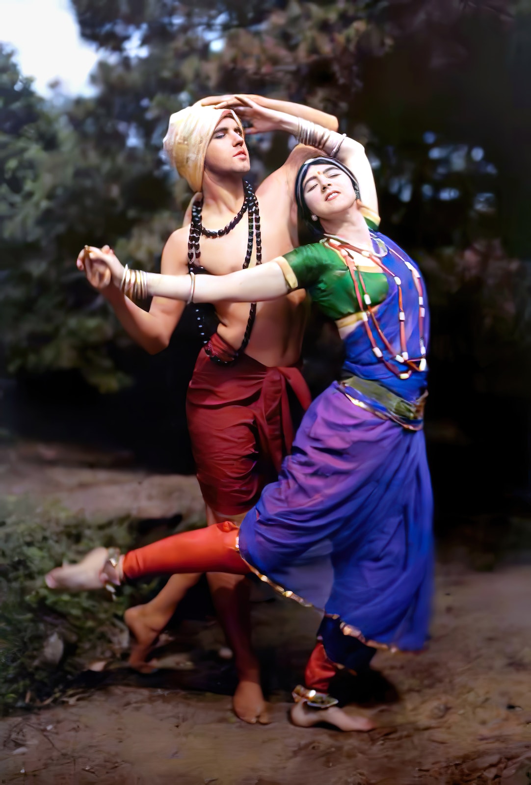 Image: Modern dance performers Ruth St. Denis and Ted Shawn in Land of the Best, photographed by Franklin Price Knott, 1916. The Colors of Life, gestalten 2023