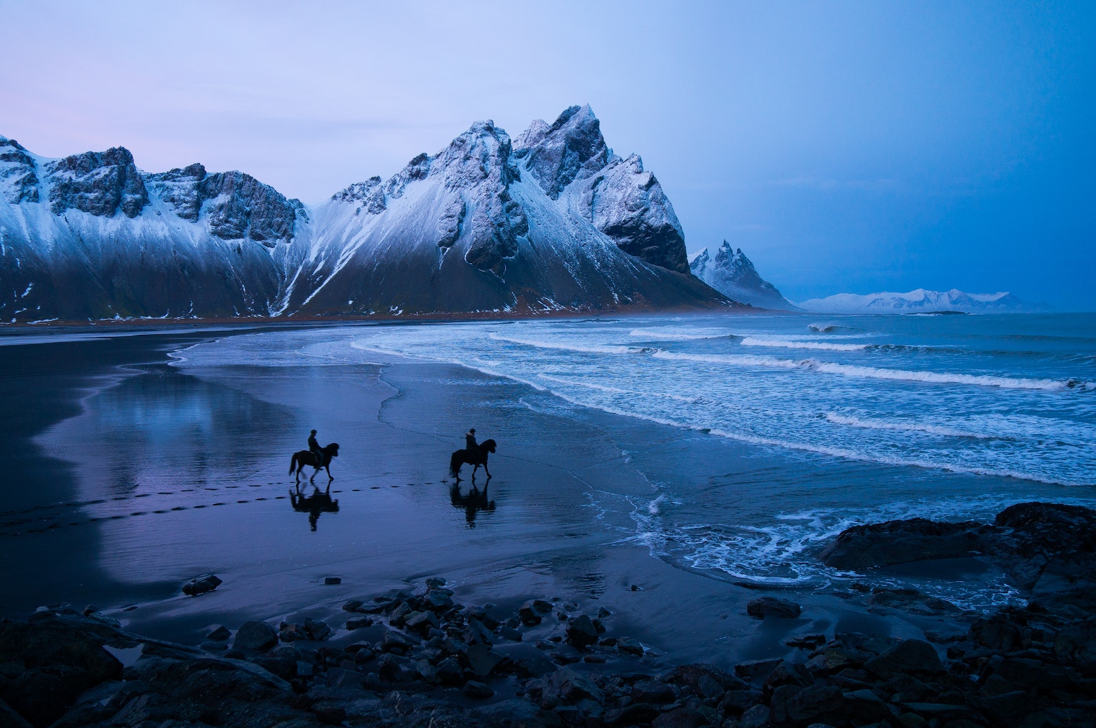 Photo: Chris Burkard, The Oceans, gestalten 2023