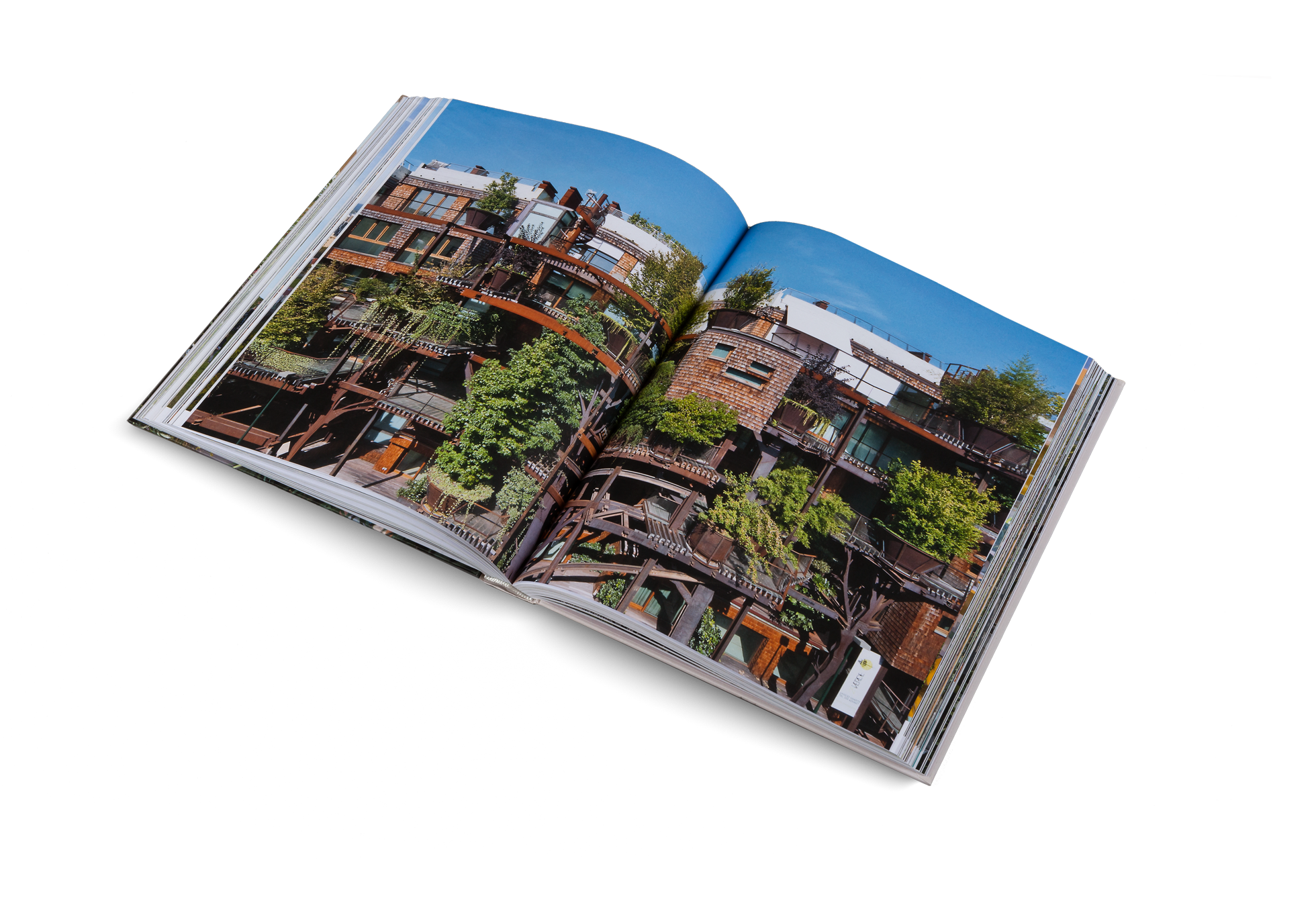 25 Verde is a glorious insight into Luciano Pia’s imagination—a vision of treetop living, made reality in the city. Man-made materials and nature sit side-by-side, a tangle of terraces and trees supported by steel trunks that grow from the sidewalk. The project combines 63 homes with a lush forest of more than 200 trees. Inhabitants can observe the changing seasons from homes clad in naturally weathered larch shingles.