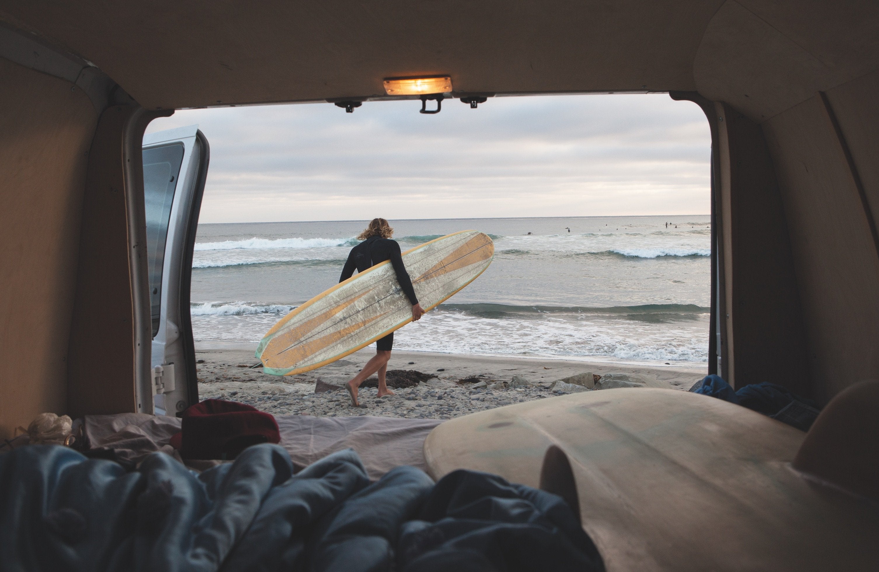 Surf Odyssey gestalten book surfing