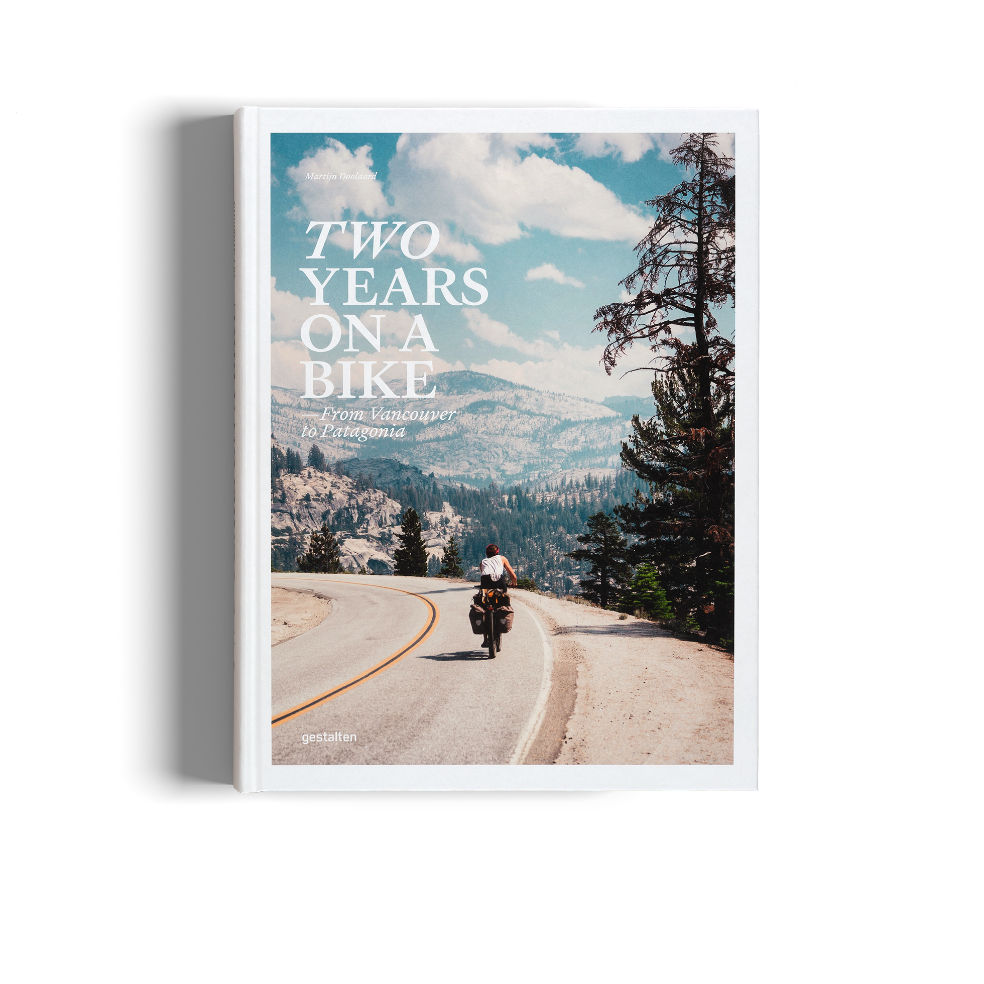 Two Years on a Bike - from Vancouver to Patagonia, a book by Martijn Doolaard and gestalten